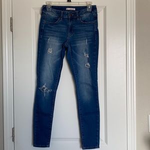 Juniors Distressed Jeggings